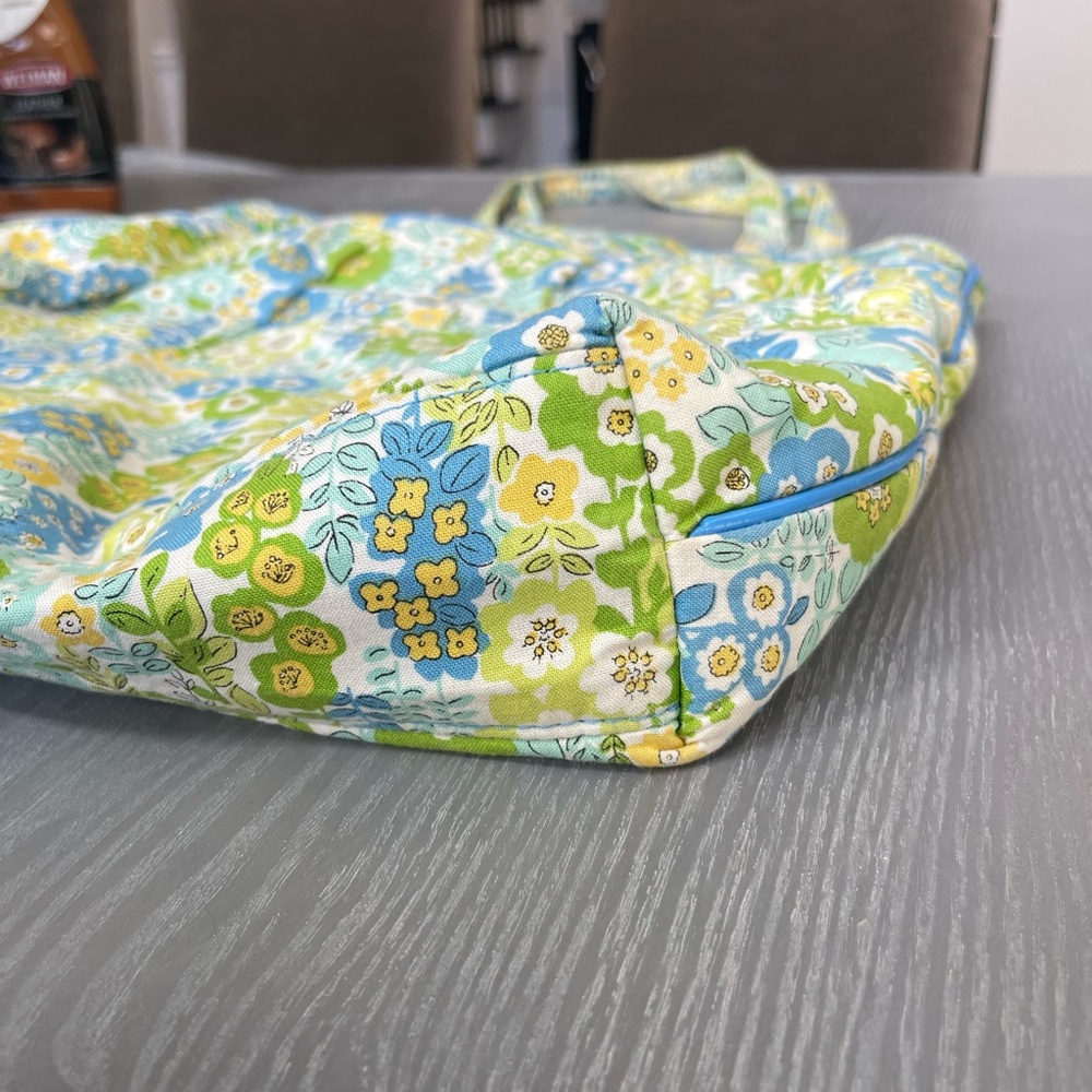 VERA BRADLEY TOTE BAG ENGLISH MEADOW Magnetic Close - Picture 3 of 6